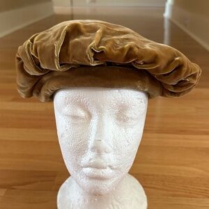Vintage Mr John Sophisticate Slouch Beret Style Hat Gold Velvet Womens